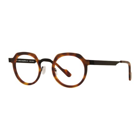 Anne & Valentin Fanely U104